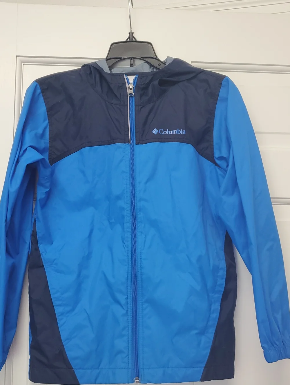 COLUMBIA BOYS Blue and Navy Colorblock Hooded Windbreaker
